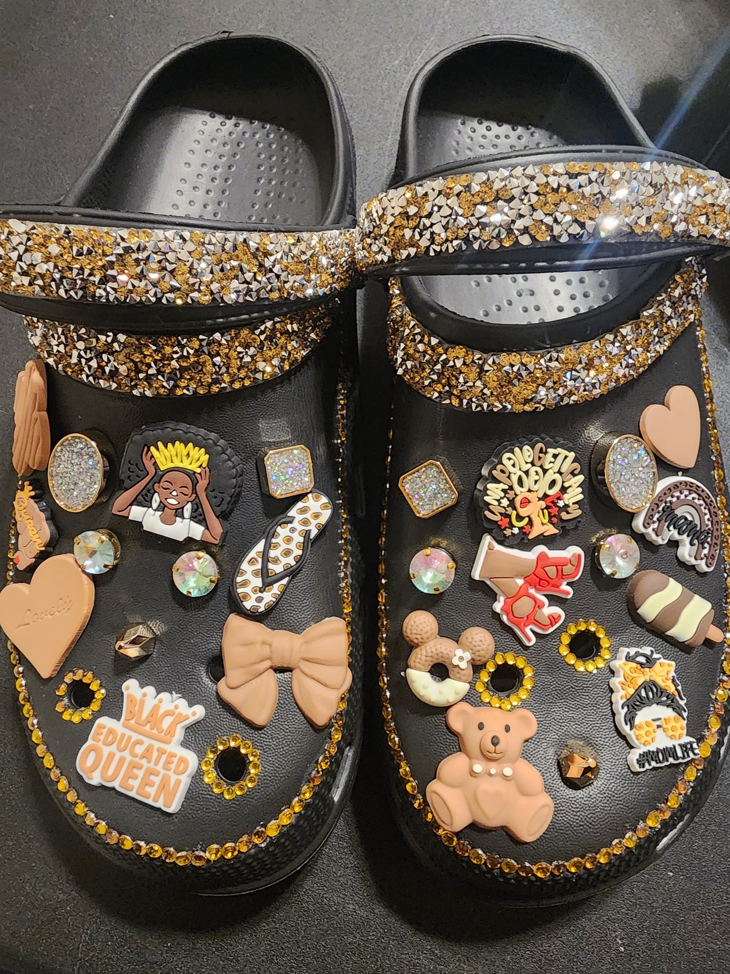 SWAGG CLOGS